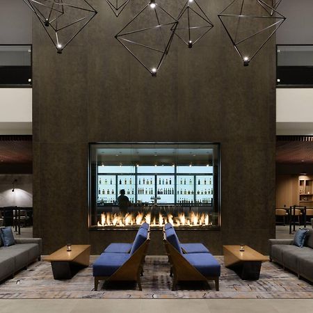 Отель Marriott Tacoma Downtown Экстерьер фото
