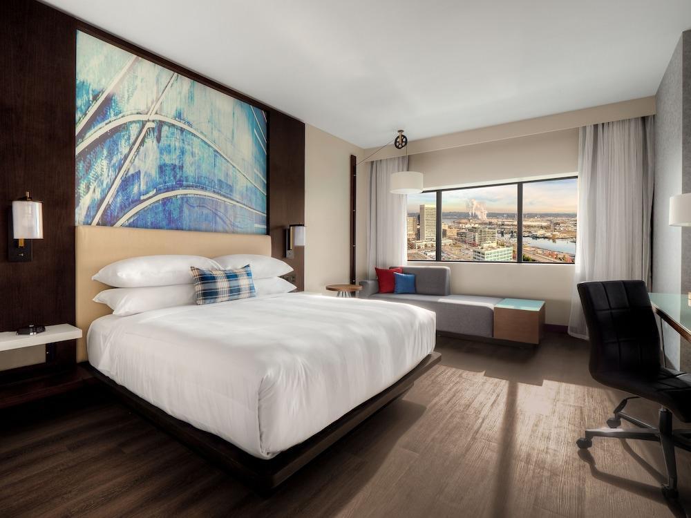 Отель Marriott Tacoma Downtown Экстерьер фото