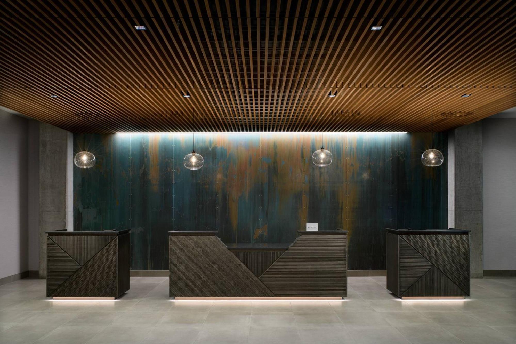 Отель Marriott Tacoma Downtown Экстерьер фото