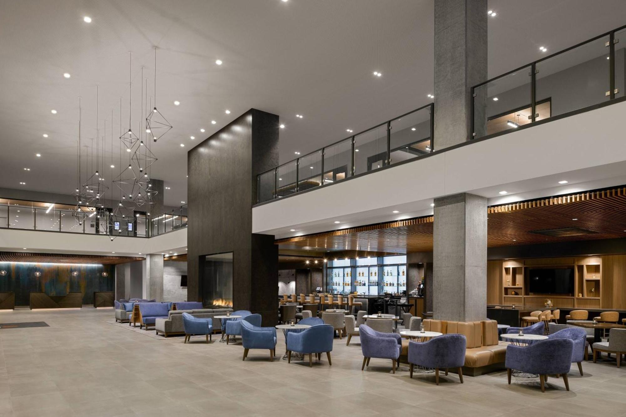 Отель Marriott Tacoma Downtown Экстерьер фото