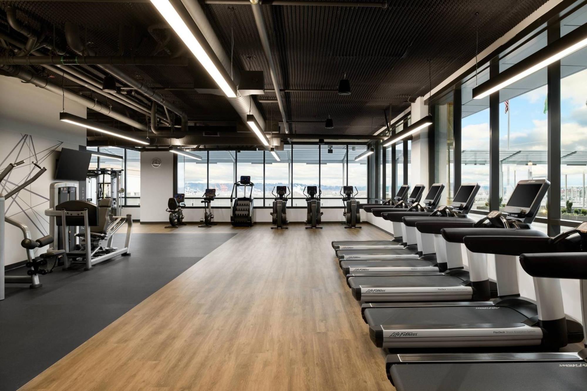 Отель Marriott Tacoma Downtown Экстерьер фото